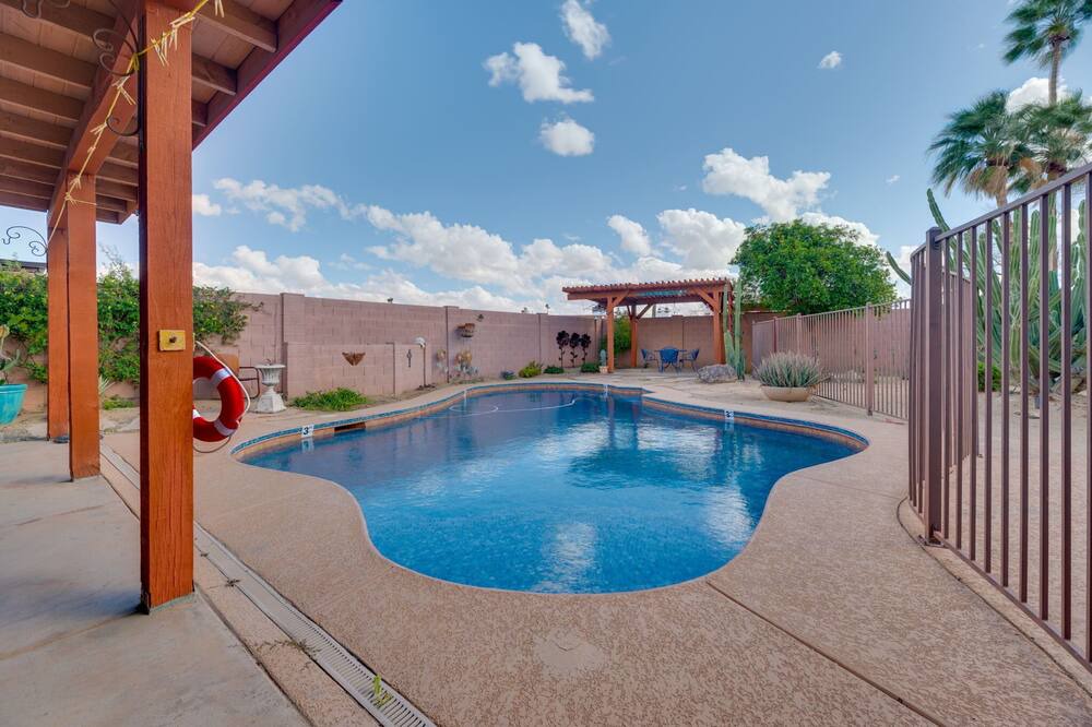 Photo of Outdoor in Paradise Valley Village
