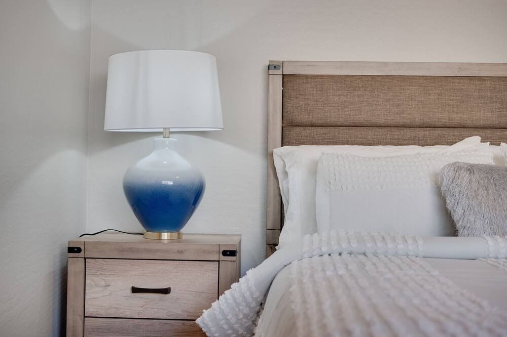 Photo of Bedroom in Paradise Valley Village
