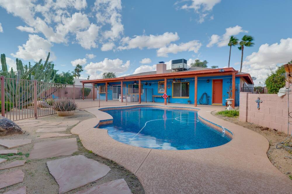 Photo of Outdoor in Paradise Valley Village