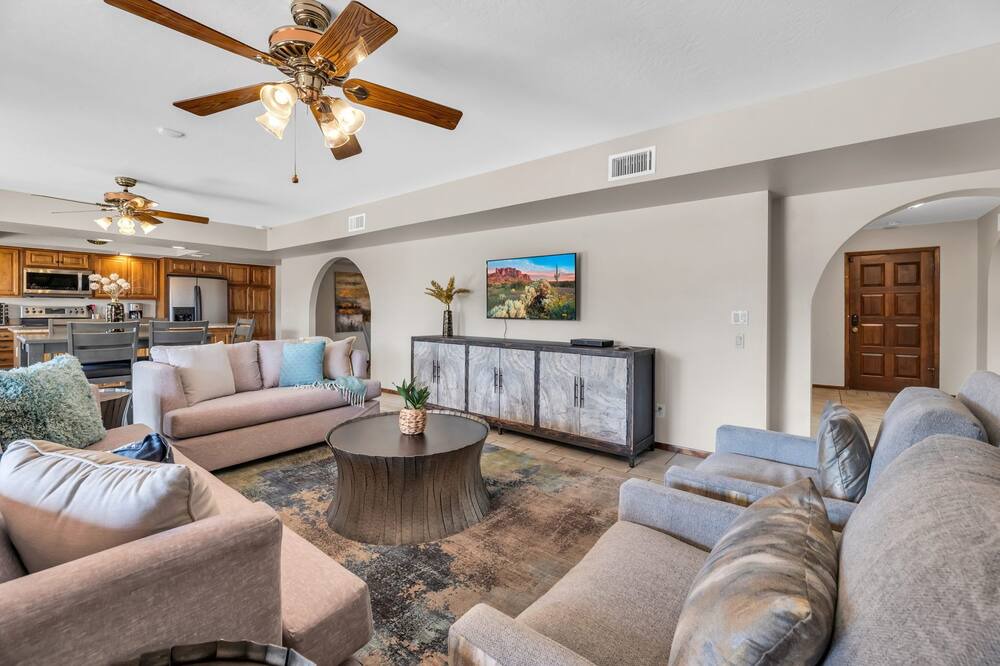 Photo of Others in Paradise Valley Village