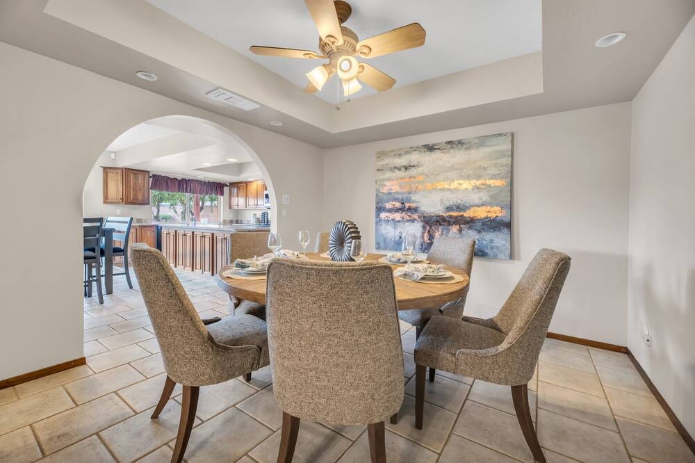 Photo of Bedroom in Paradise Valley Village