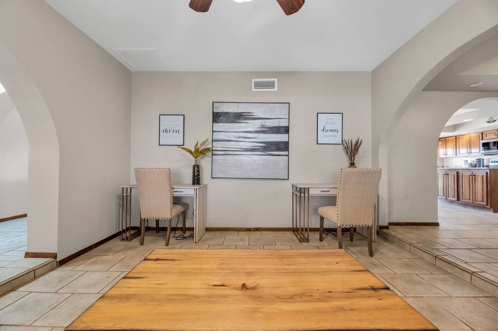 Photo of Bedroom in Paradise Valley Village
