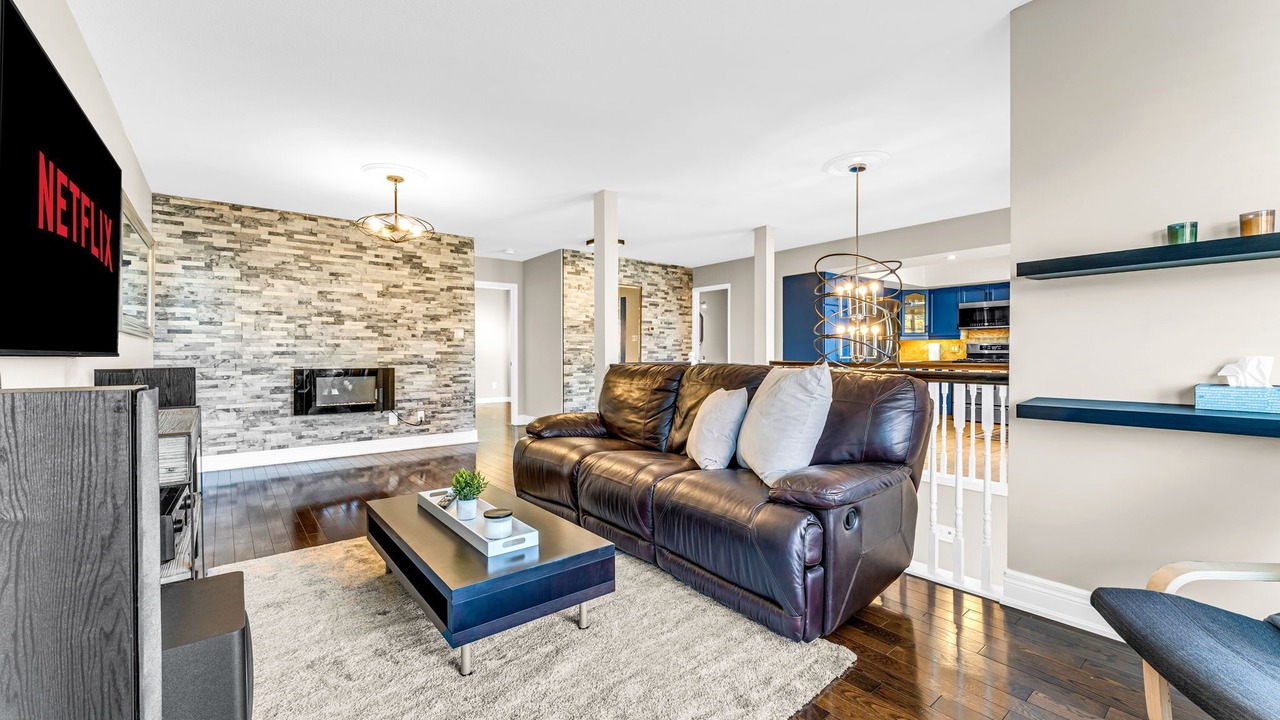 Photo of Livingroom in Alcona