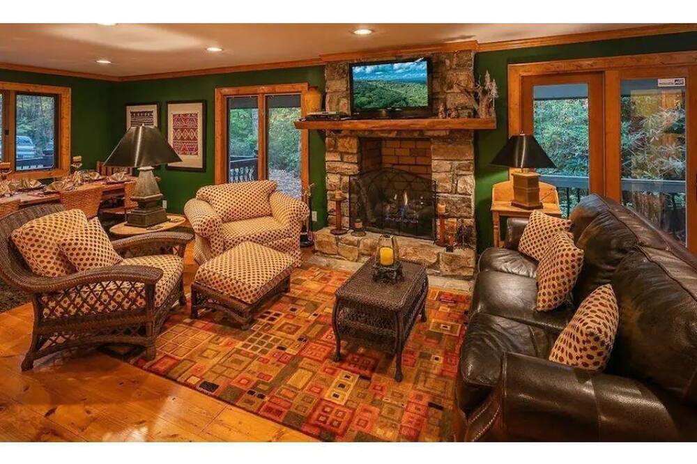 Photo of Livingroom in Beech Mountain