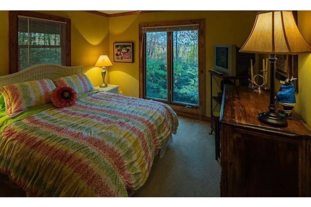 Photo of Bathroom in Beech Mountain