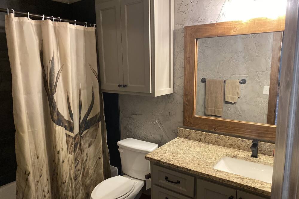 Photo of Bathroom in Silver