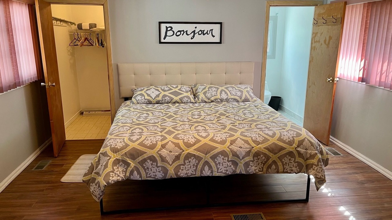 Photo of Bedroom in Leslie-Clapham-et-Huddersfield