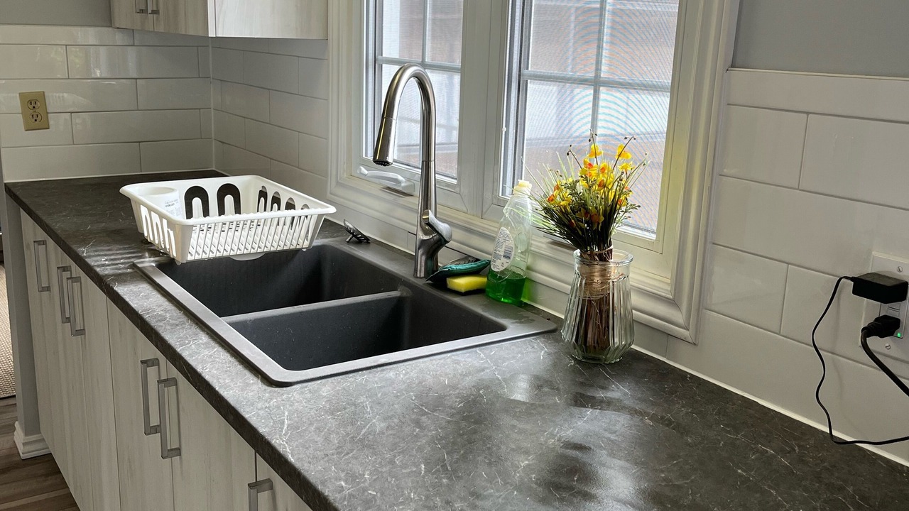 Photo of Kitchen in Leslie-Clapham-et-Huddersfield