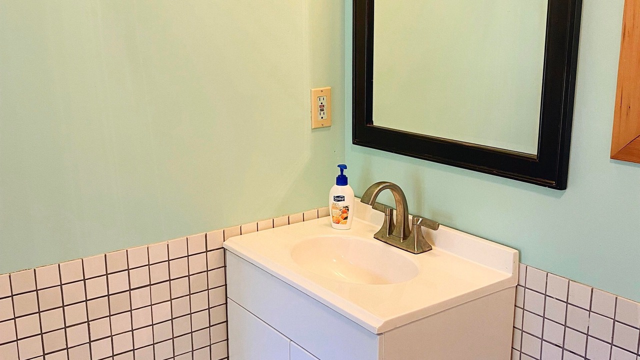 Photo of Bathroom in Ellensburg