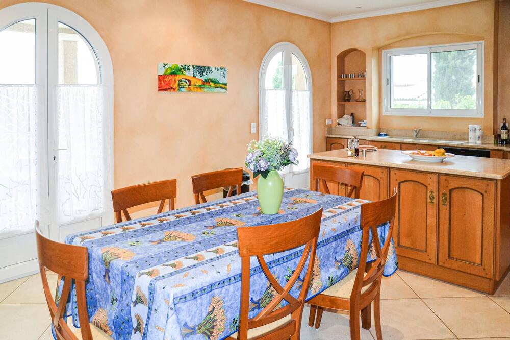 Photo of Kitchen in Capestang