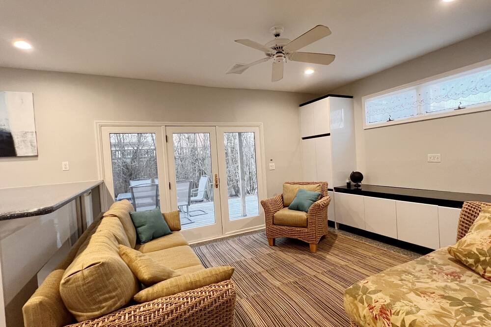 Photo of Livingroom in Lido Beach