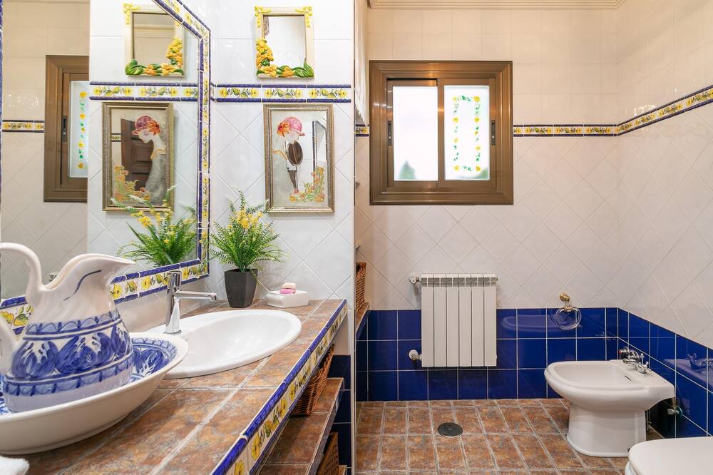 Photo of Bathroom in Elche