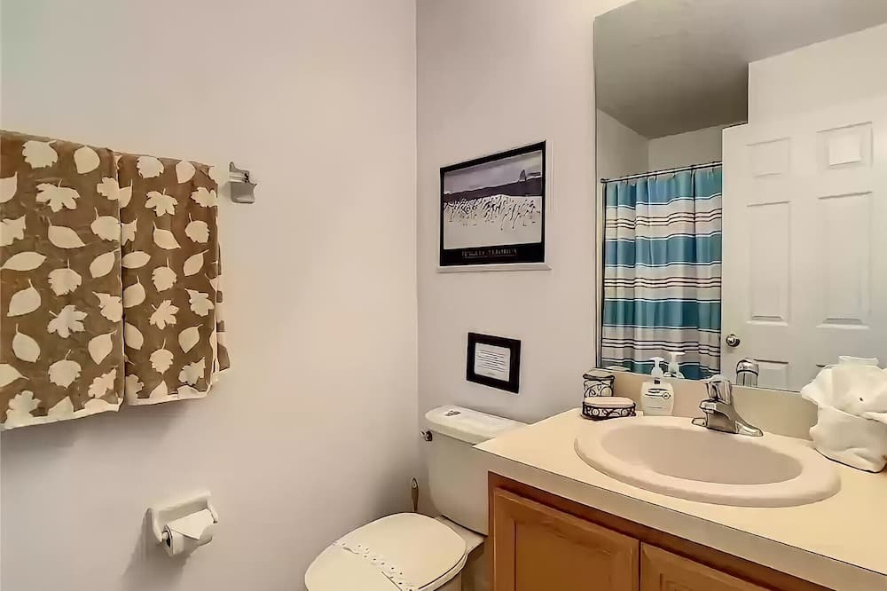 Photo of Bedroom in Seasons