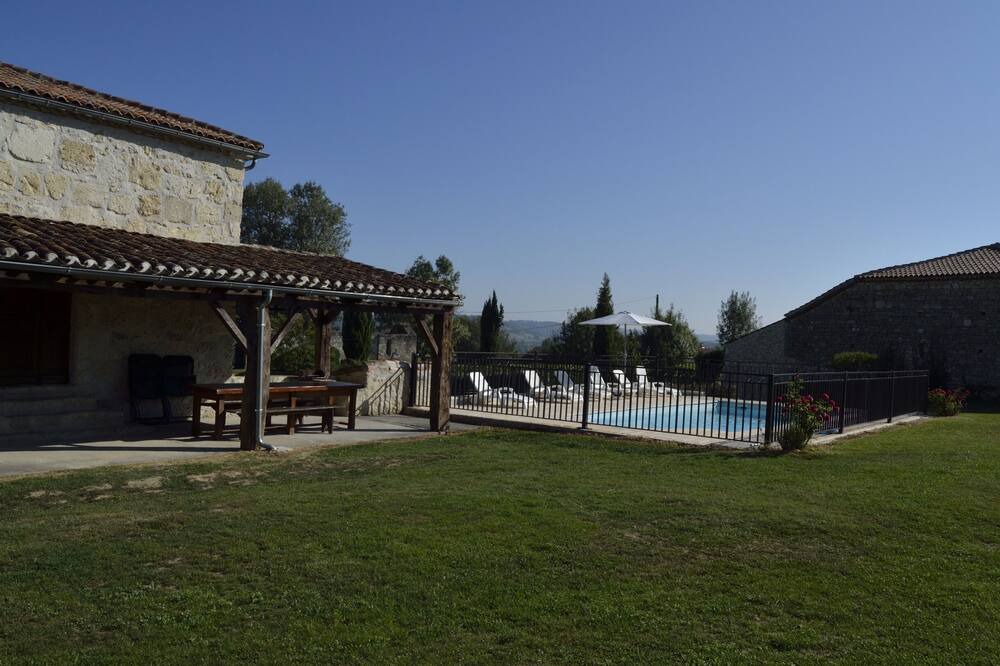 Photo of Outdoor in Montpezat