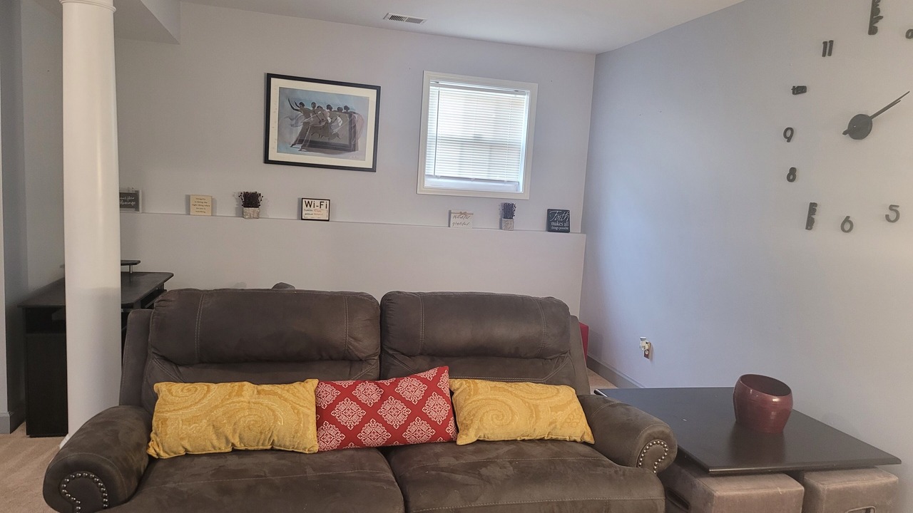 Photo of Livingroom in Gaithersburg
