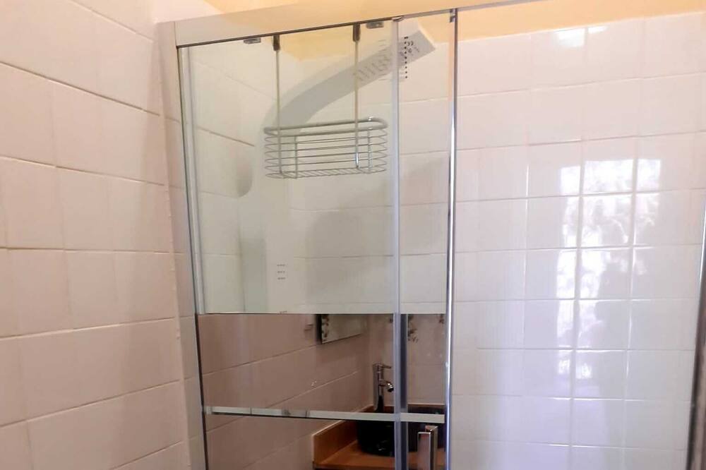 Photo of Bathroom in Loubejac