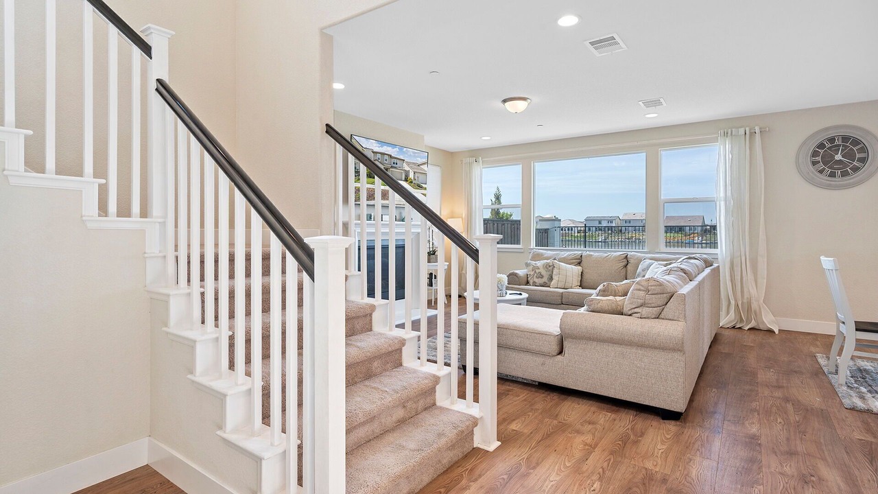 Photo of Livingroom in Lathrop