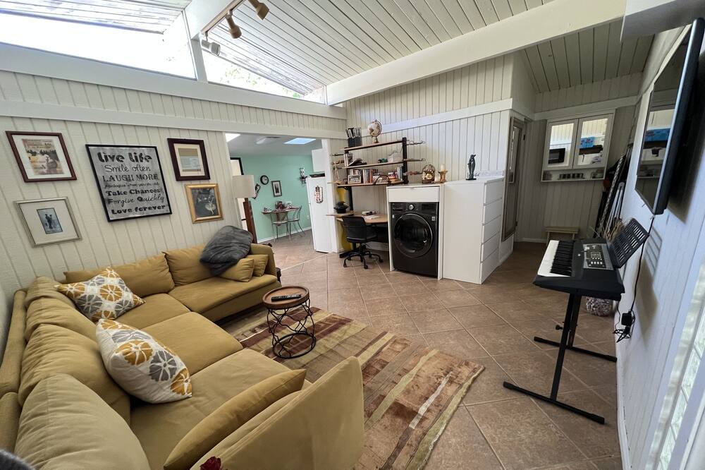 Photo of Livingroom in Verdugo Woodlands