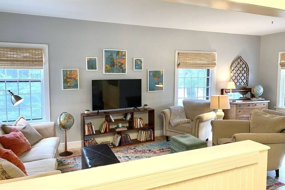 Photo of Livingroom in Berrien Springs