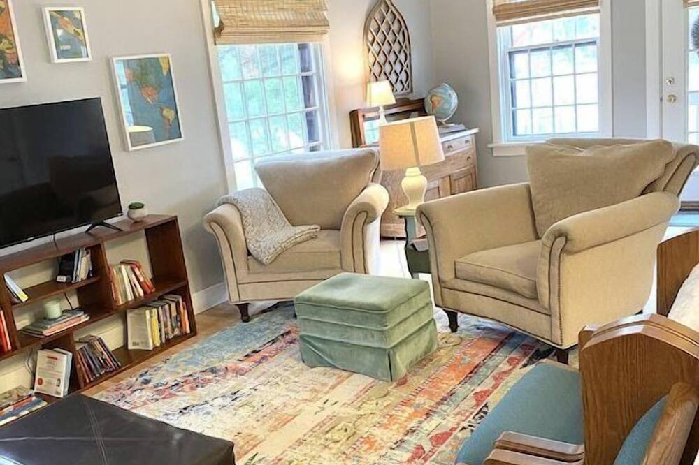 Photo of Livingroom in Berrien Springs