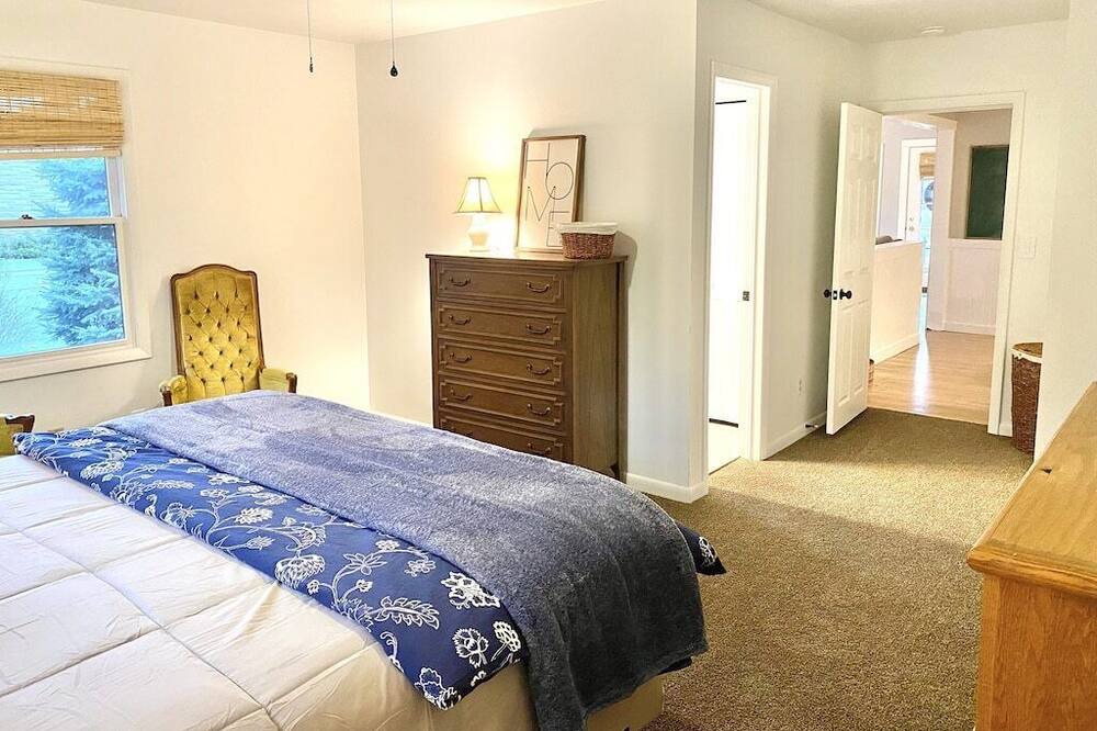 Photo of Bedroom in Berrien Springs