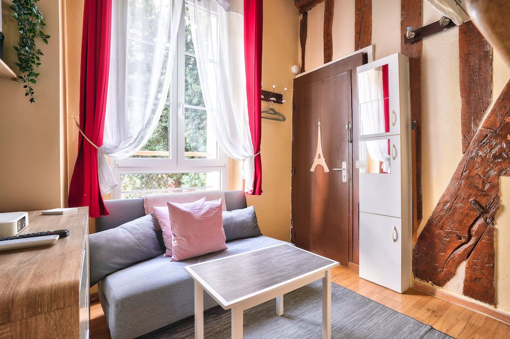 Photo of Livingroom in Arts-et-Metiers