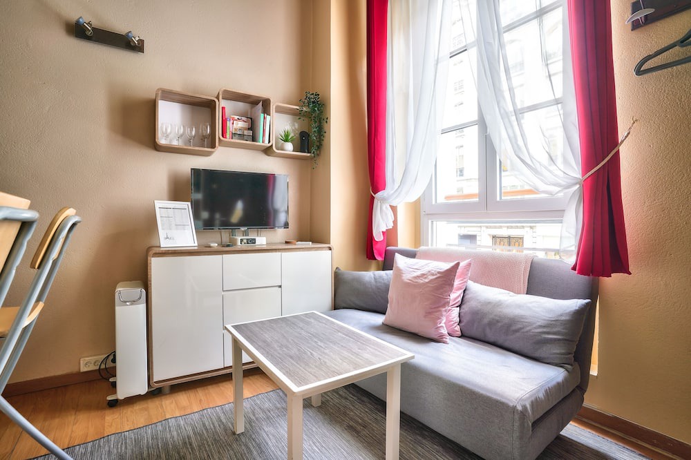 Photo of Livingroom in Arts-et-Metiers