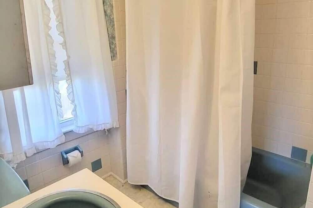 Photo of Bathroom in Laporte