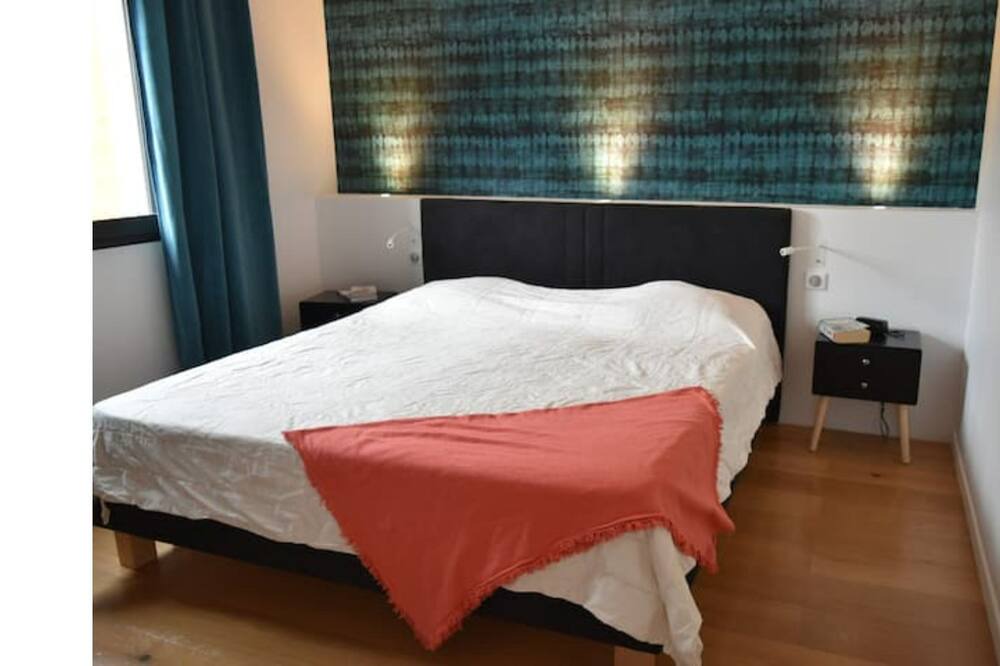 Photo of Bedroom in Chateauneuf-les-Martigues