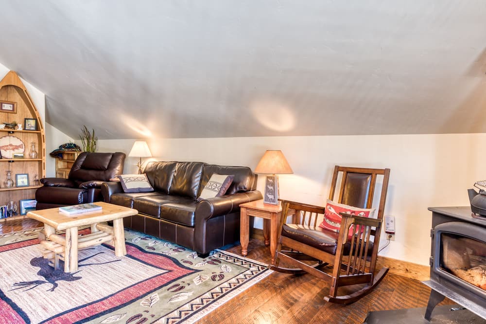 Photo of Livingroom in Conner