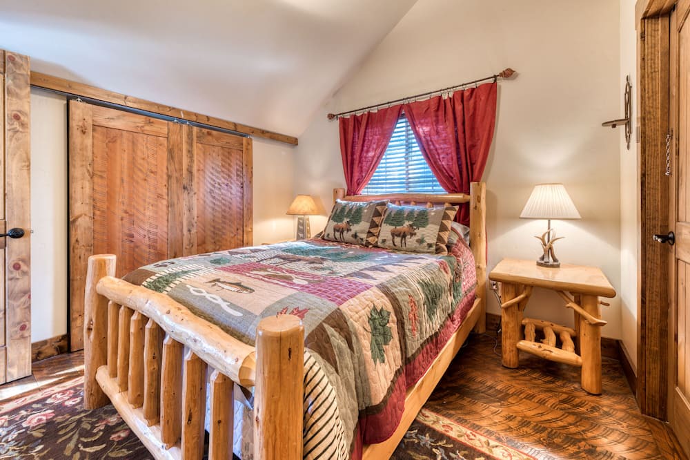 Photo of Bedroom in Conner