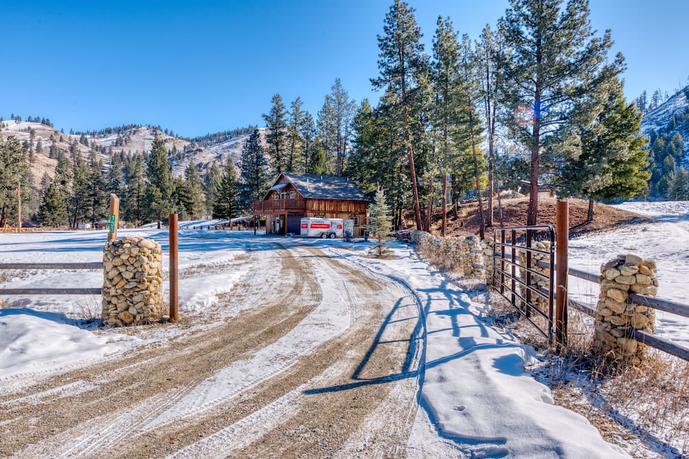 Photo of Outdoor in Conner