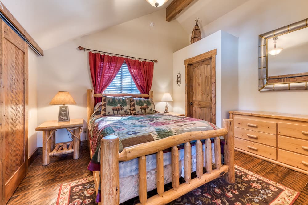 Photo of Bedroom in Conner