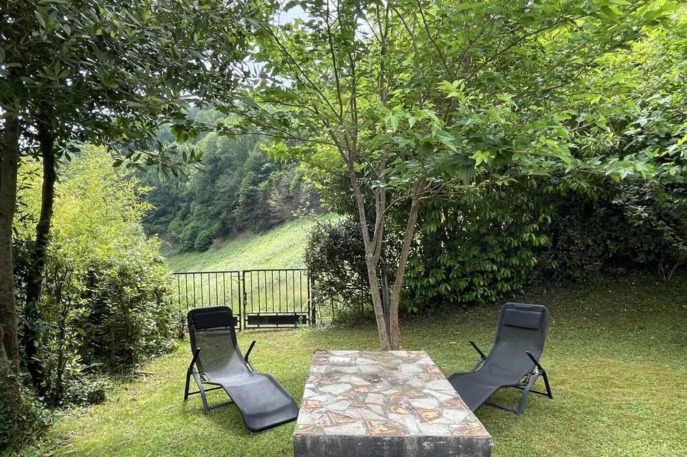 Photo of Outdoor in Gey