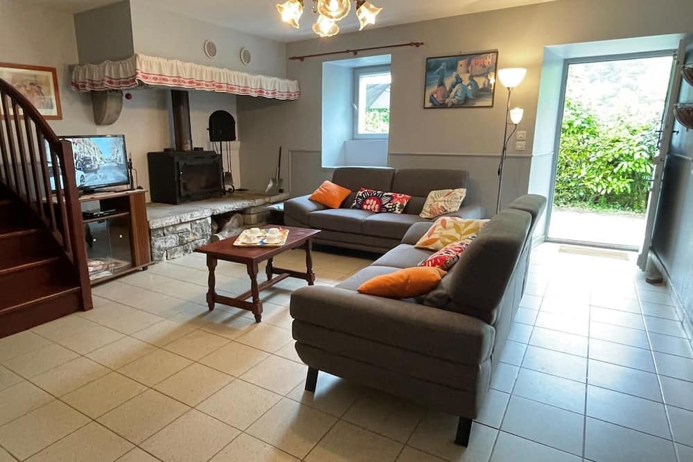 Photo of Livingroom in Gey