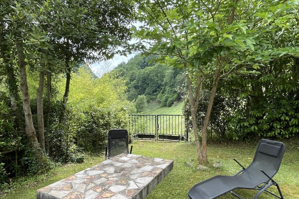 Photo of Outdoor in Gey