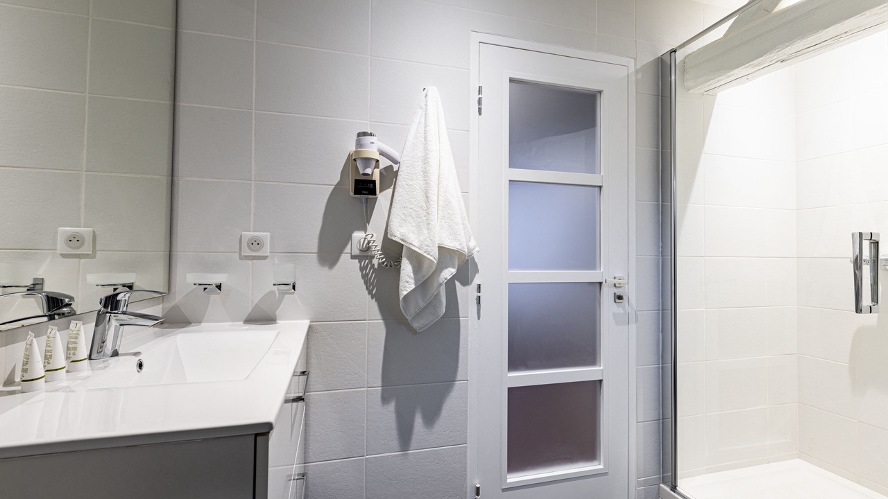 Photo of Bathroom in Centre Sud