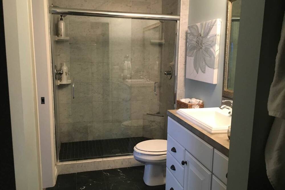 Photo of Bathroom in Shelby