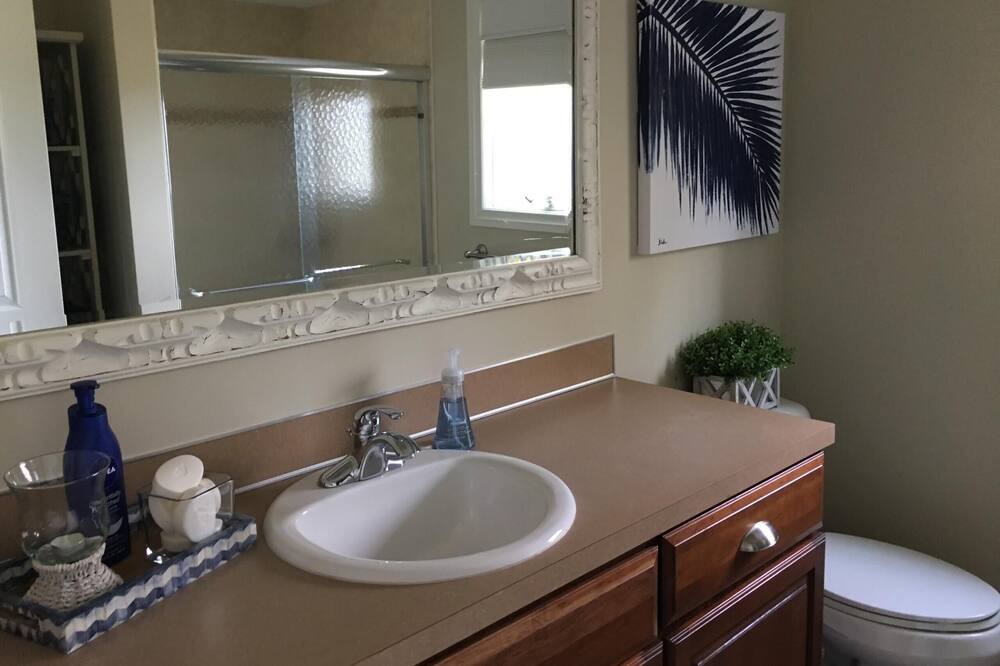 Photo of Bathroom in Shelby