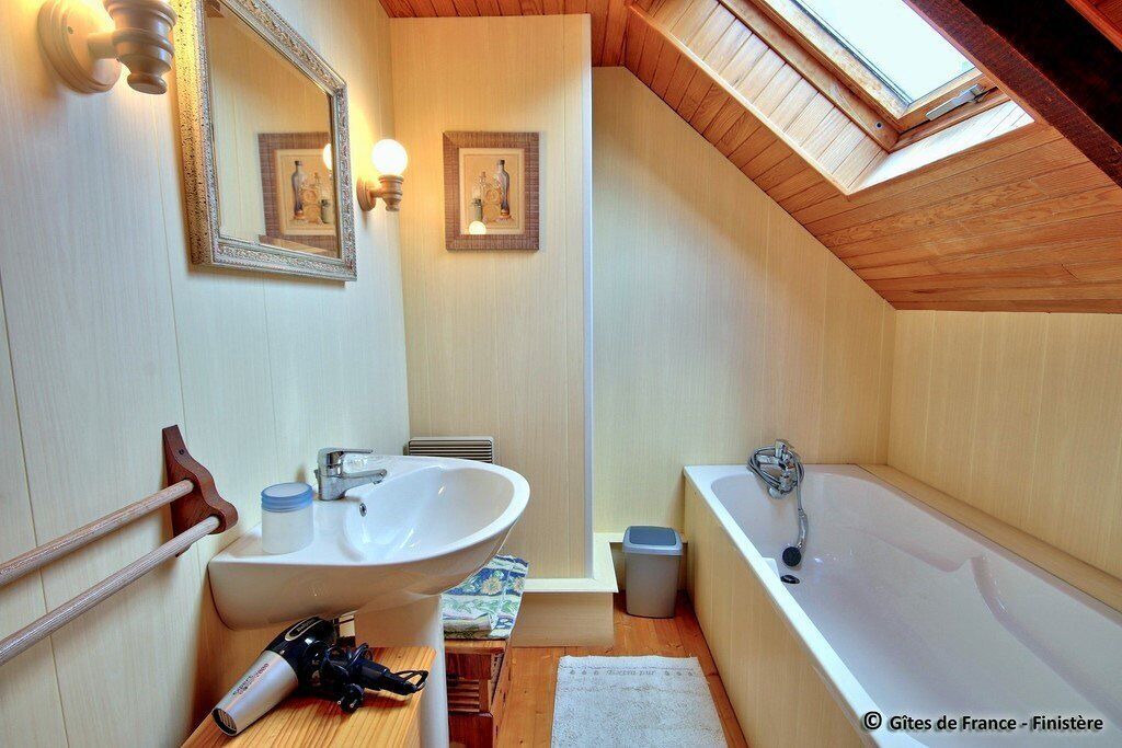 Photo of Others in Dineault