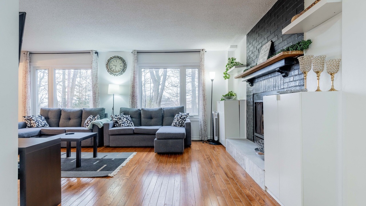 Photo of Livingroom in Barrie