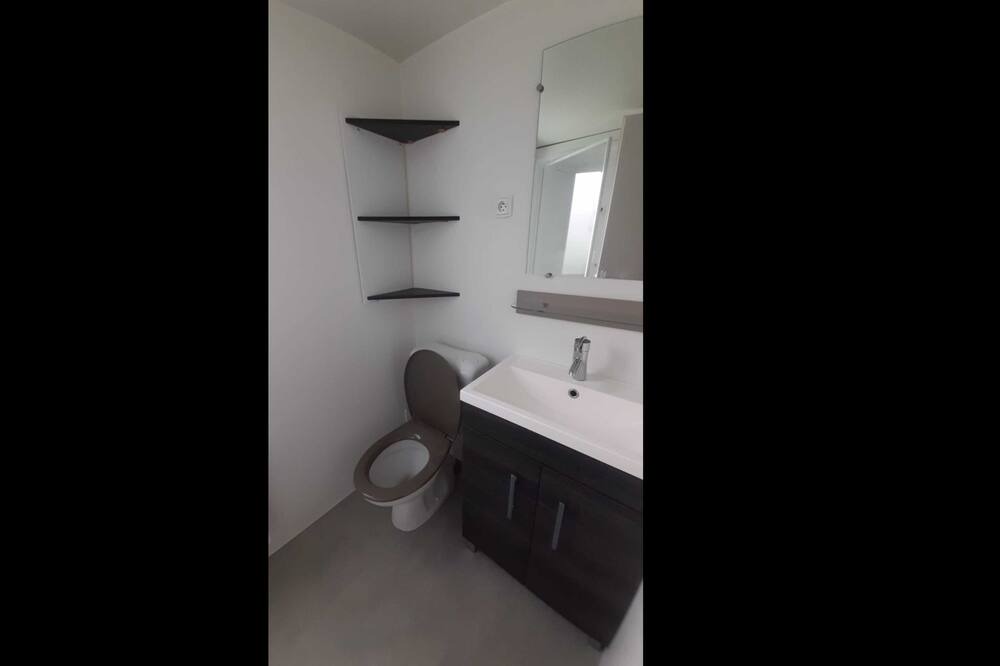 Photo of Bathroom in Gastes