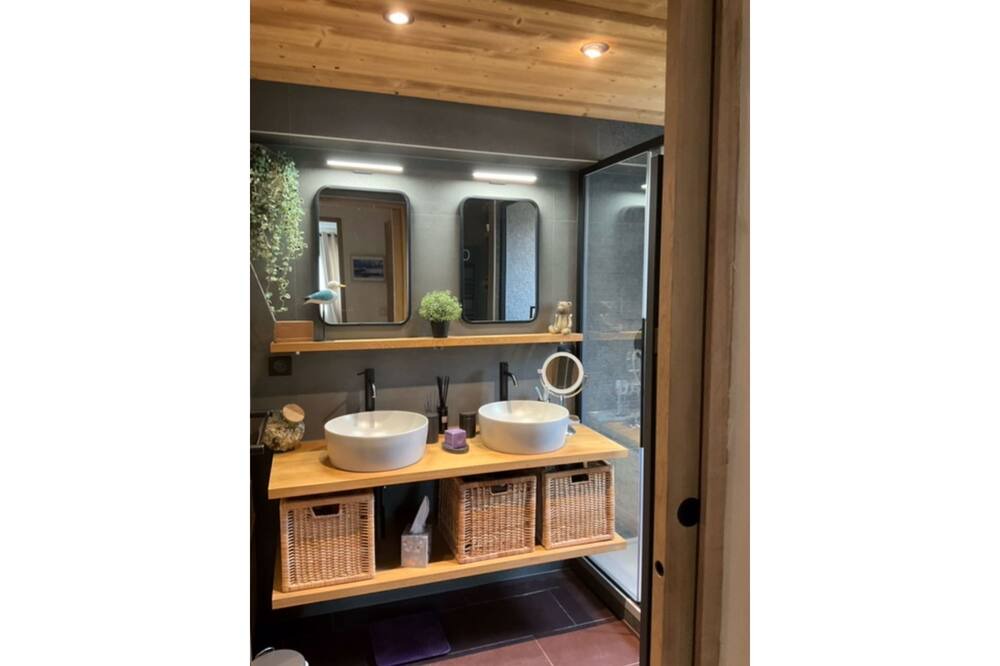 Photo of Bathroom in Mont-Saxonnex