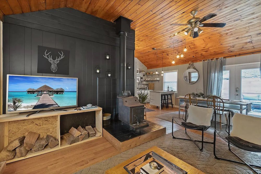 Photo of Livingroom in Pocono Pines