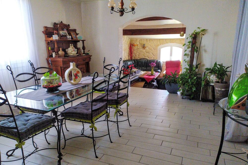 Photo of Livingroom in Autignac