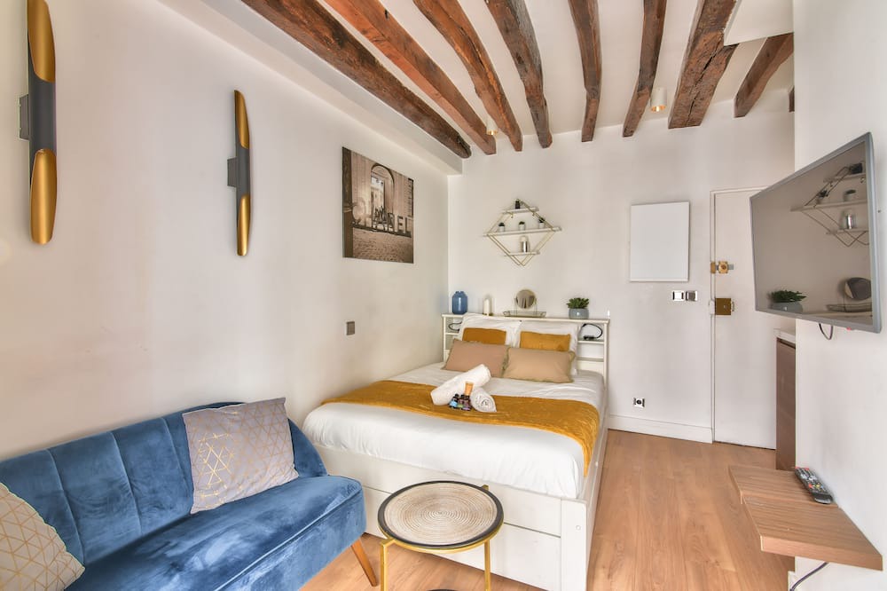 Photo of Bedroom in Arts-et-Metiers
