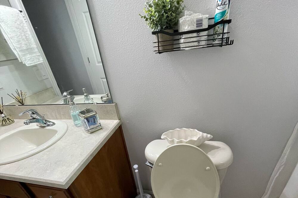 Photo of Bathroom in Casselberry