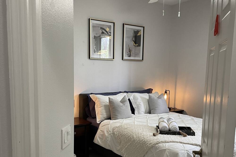 Photo of Bedroom in Casselberry