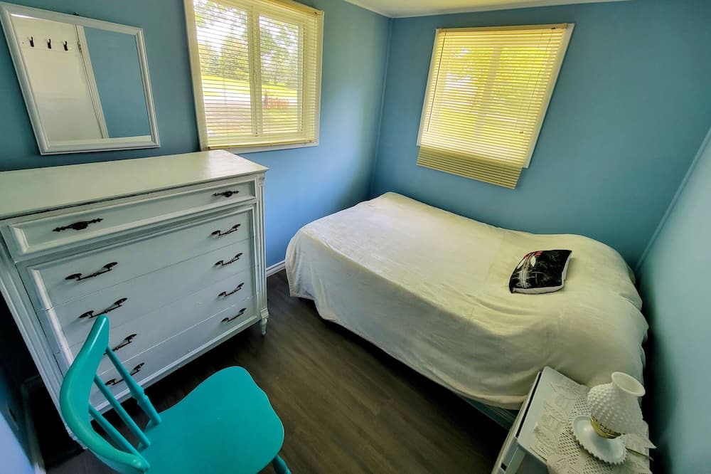 Photo of Bedroom in Greater Napanee