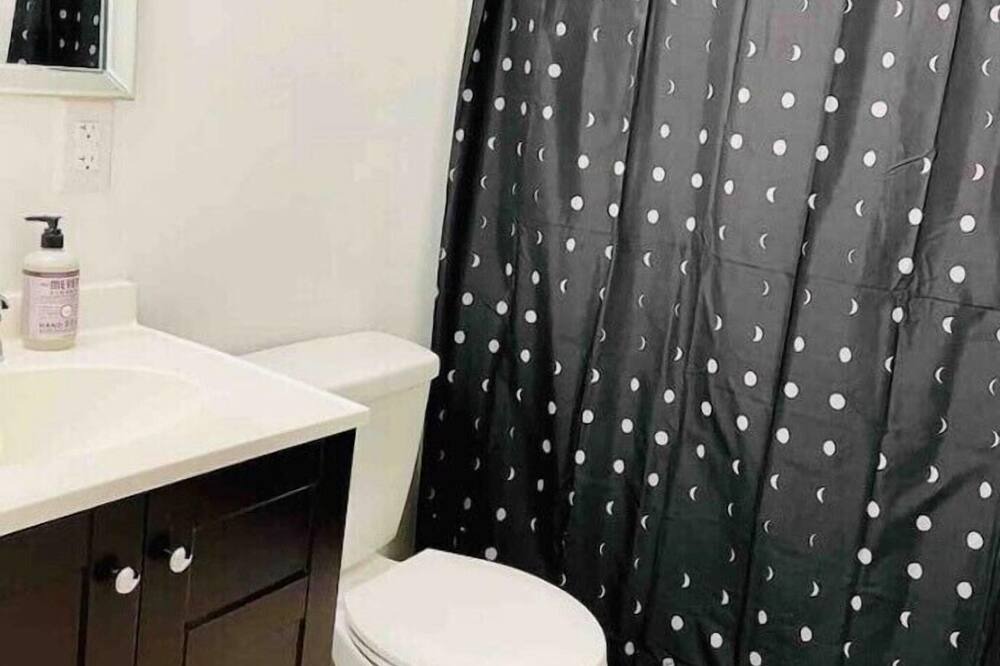 Photo of Bathroom in Eden